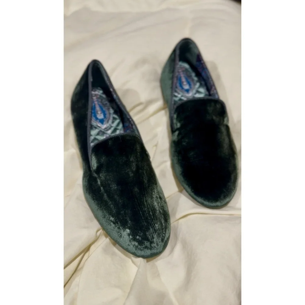 Birdies starling Green velvet  flats slip on loafer Size 7.5